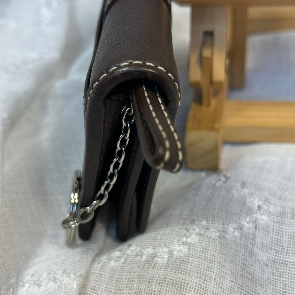 NWOT Coach leather keychain never used classic wallet - Picture 7 of 16